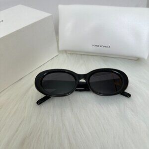 Gentle Monster Black Oval Cat-Eye Sunglasses, Retro Y2K Style.